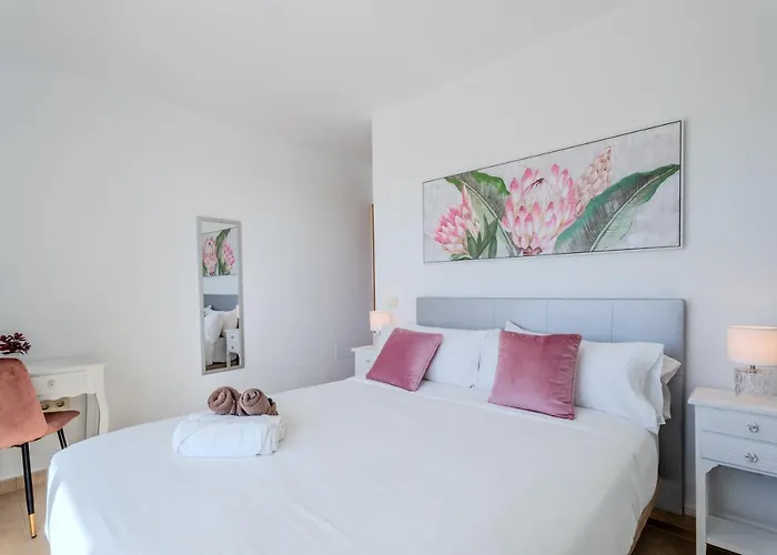 Nyaraló Obsidian Peridotita Costa Adeje (Tenerife)